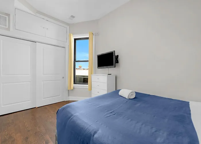 Modern, Spacious 3br Minutes To Downtown! Apartment Chicago