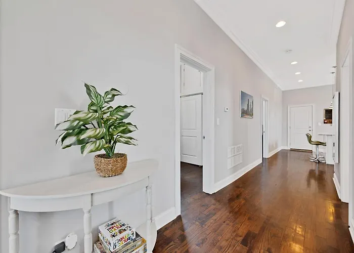 Modern, Spacious 3br Minutes To Downtown!