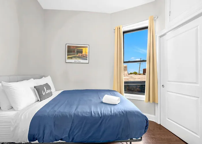 Modern, Spacious 3br Minutes To Downtown! Chicago
