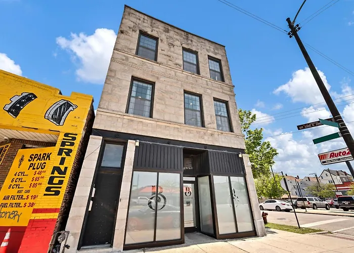 Apartment Modern, Spacious 3br Minutes To Downtown! *